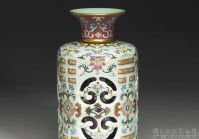 图片[2]-Revolving vase with “Auspicious Eight Diagrams” motif in yangcai painted enamels, Qianlong reign (1736-1795), Qing dynasty-China Archive